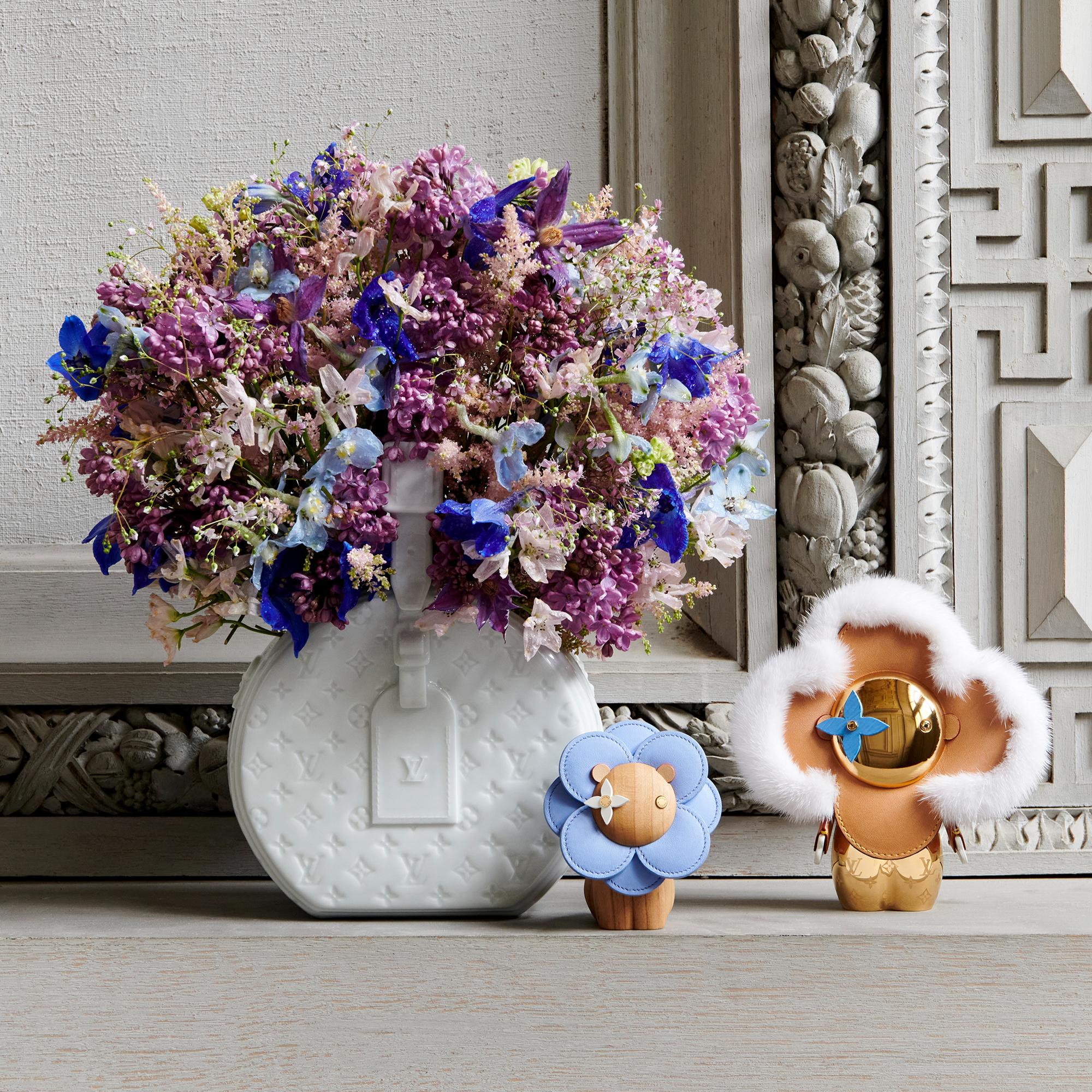 Louis Vuitton モノグラム フラワーベース 花瓶 Porcelain Vase Petite Boite Chapeau Monogram - Highlights | Louis